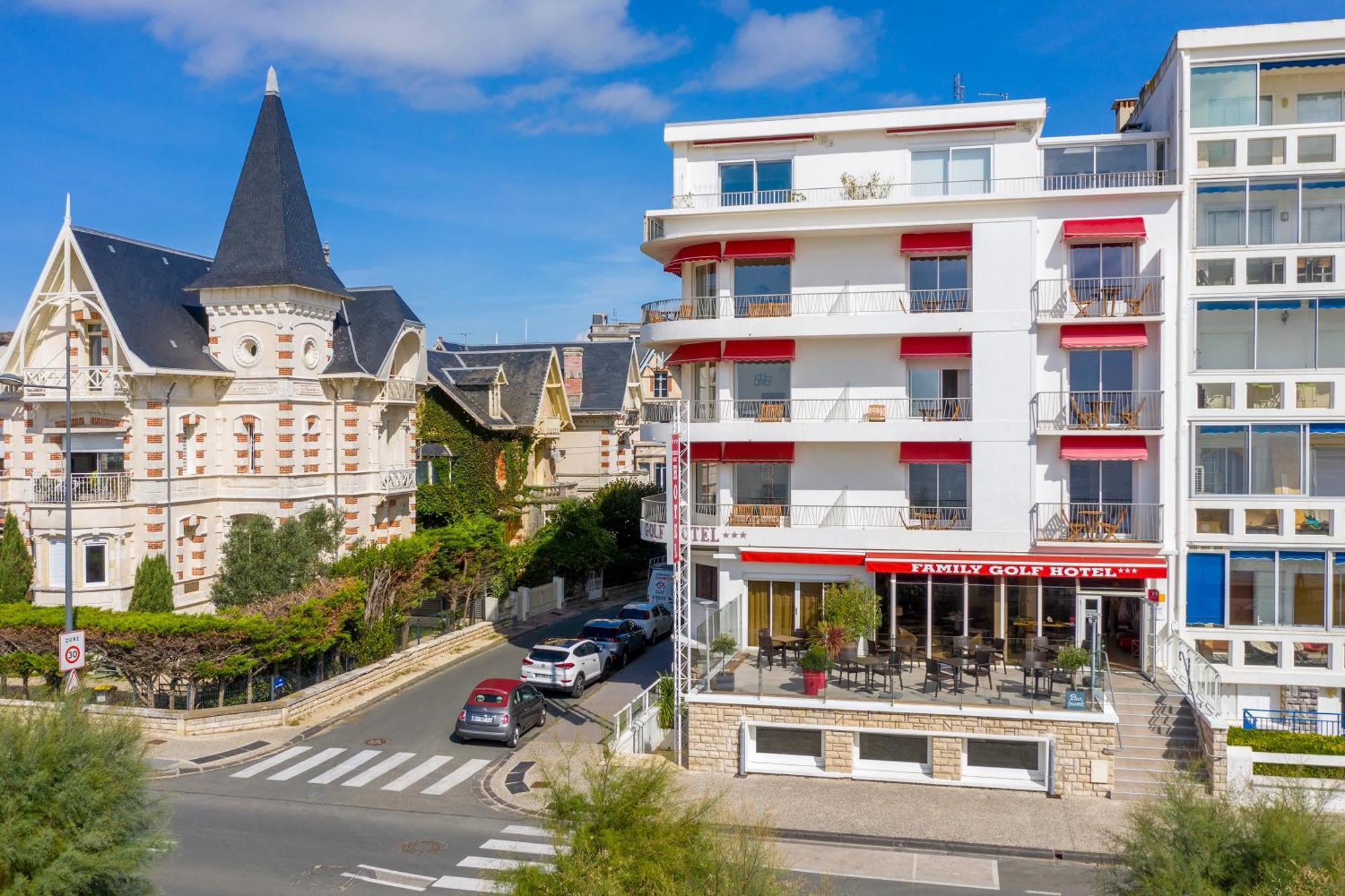 Family Golf Hotel Royan Eksteriør billede