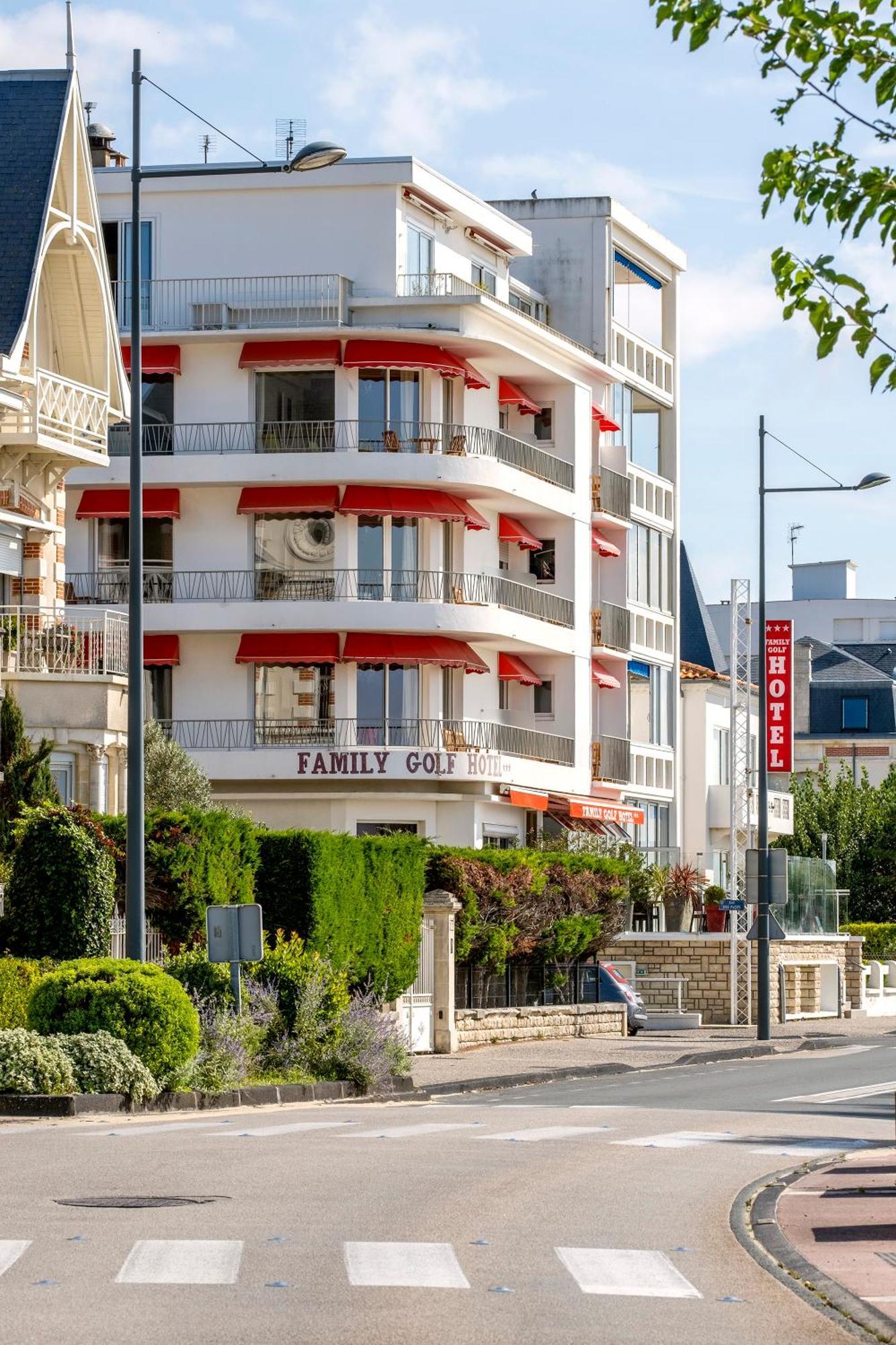 Family Golf Hotel Royan Eksteriør billede